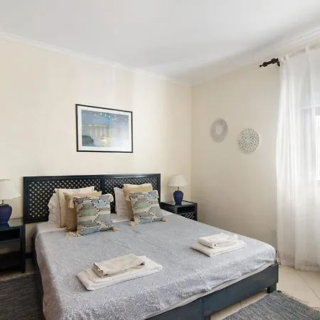 Apartamento 2 Bela Vista * Αλμπουφέιρα
